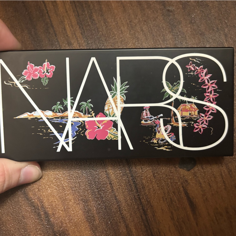 NARS Concealer Palette - Black with Pink and White Accents